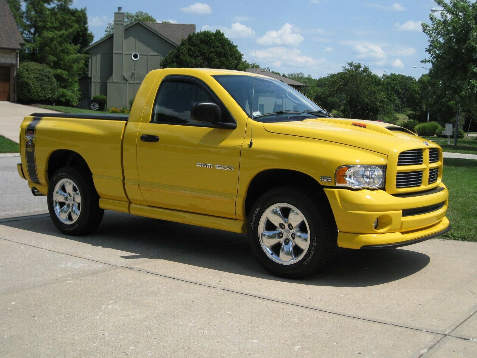 2005 Dodge Ram 1500 Slt Rumble Bee 2005 Dodge Ram 1500 Rumble Bee 45k Original Miles Immaculate Inside And Out