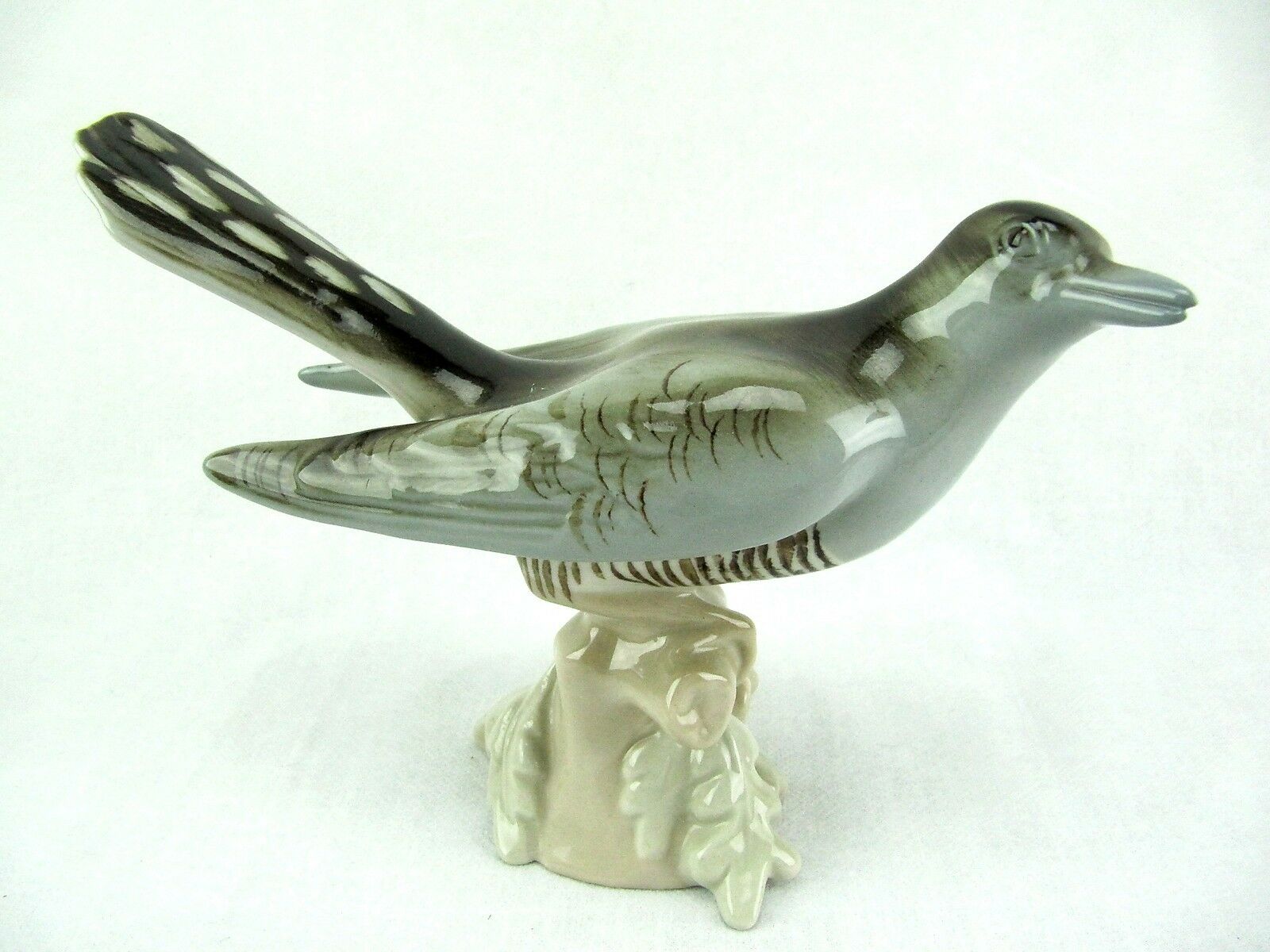 Royal Dux Mockingbird Figurine - 489